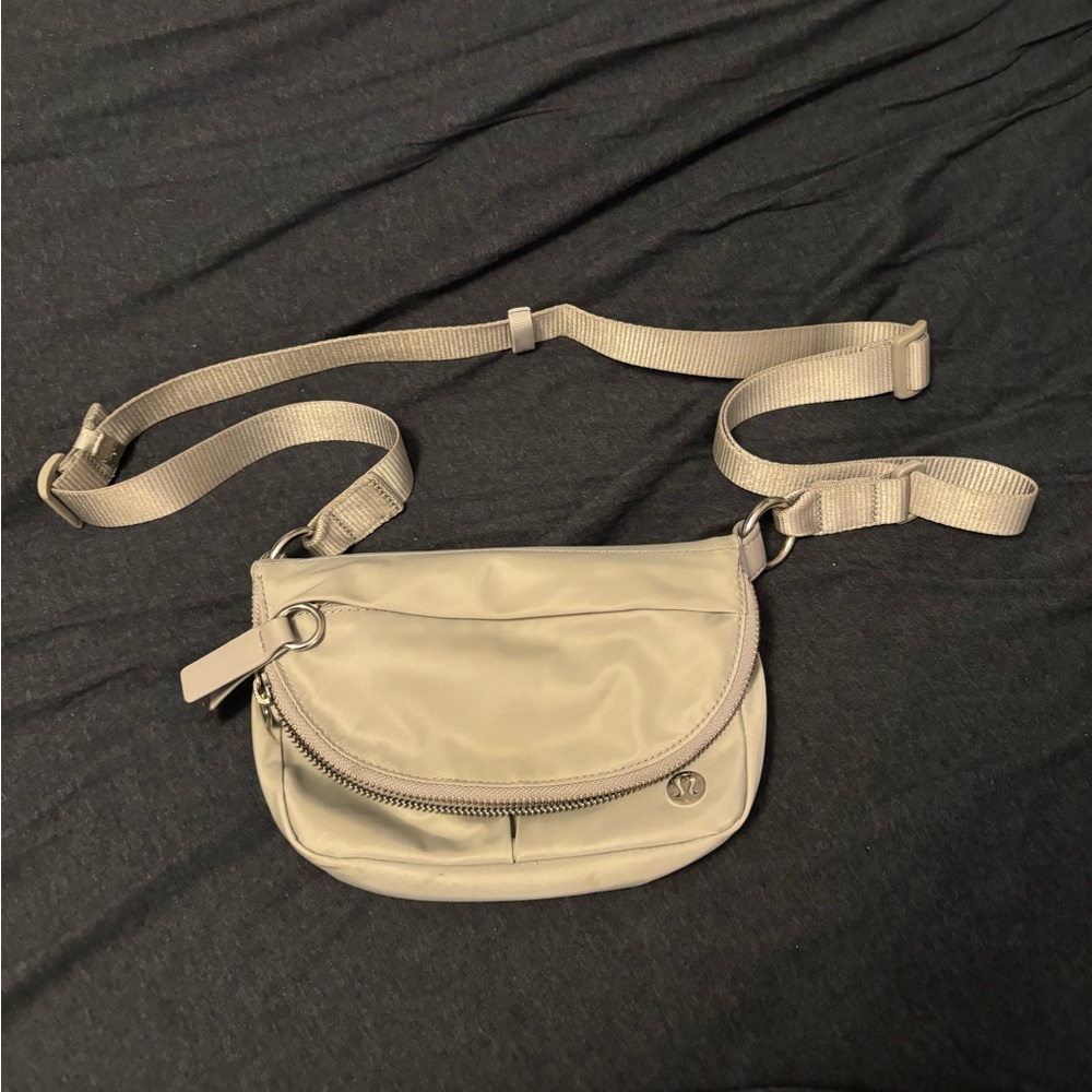 Lululemon all night festival bag